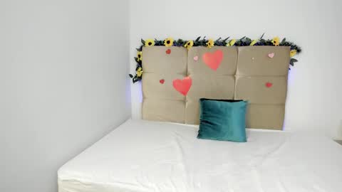 Snapshot of ginelawest chatting on 02-21-25, 02:28 Gine online show from 02-21-25, 02:28