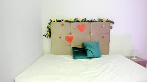 Snapshot of ginelawest chatting on 03-05-25, 02:25 Gine online show from 03-05-25, 02:25