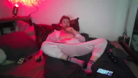 Snapshot of ginger_binj chatting on 09-20-25, 12:17 ginger_binj online show from 09-20-25, 12:17