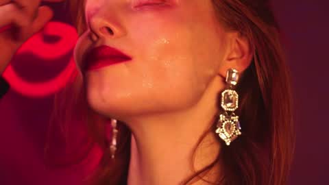 Snapshot of ginger_hugs chatting on 12-20-24, 01:14        im expecting 350 thumbs up on my altar   online show from 12-20-24, 01:14