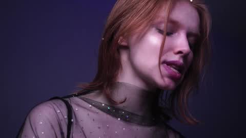 Snapshot of ginger_hugs chatting on 12-23-24, 04:22        im expecting 350 thumbs up on my altar   online show from 12-23-24, 04:22