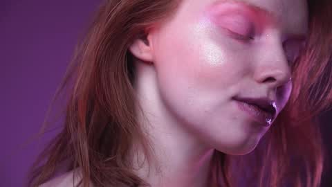 Snapshot of ginger_hugs chatting on 01-03-25, 04:11        im expecting 350 thumbs up on my altar   online show from 01-03-25, 04:11