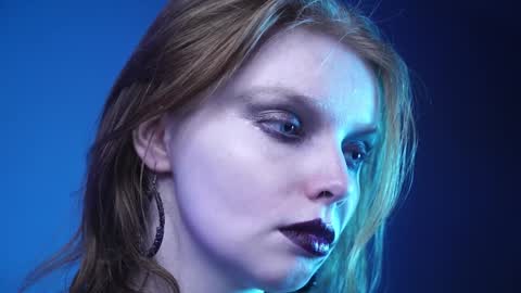 Snapshot of ginger_hugs chatting on 01-06-25, 10:05        im expecting 350 thumbs up on my altar   online show from 01-06-25, 10:05