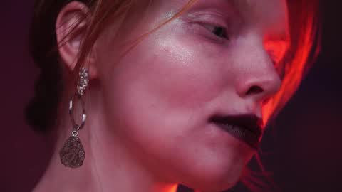 Snapshot of ginger_hugs chatting on 01-08-25, 04:12        im expecting 350 thumbs up on my altar   online show from 01-08-25, 04:12