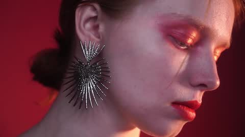 Snapshot of ginger_hugs chatting on 01-08-25, 10:06        im expecting 350 thumbs up on my altar   online show from 01-08-25, 10:06