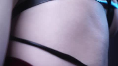 Snapshot of ginger_hugs chatting on 01-13-25, 04:07        im expecting 350 thumbs up on my altar   online show from 01-13-25, 04:07