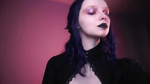 Snapshot of ginger_hugs chatting on 02-14-25, 10:14        im expecting 350 thumbs up on my altar   online show from 02-14-25, 10:14