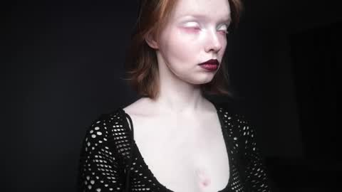 Snapshot of ginger_hugs chatting on 02-20-25, 10:04        im expecting 350 thumbs up on my altar   online show from 02-20-25, 10:04