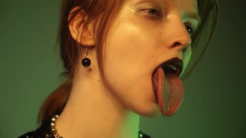 Snapshot of ginger_hugs chatting on 02-26-25, 01:11        im expecting 350 thumbs up on my altar   online show from 02-26-25, 01:11