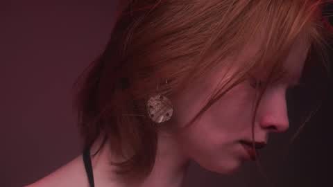 Snapshot of ginger_hugs chatting on 09-25-25, 10:13        im expecting 350 thumbs up on my altar   online show from 09-25-25, 10:13