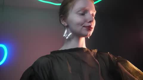 Snapshot of ginger_hugs chatting on 10-14-25, 10:21        im expecting 350 thumbs up on my altar   online show from 10-14-25, 10:21