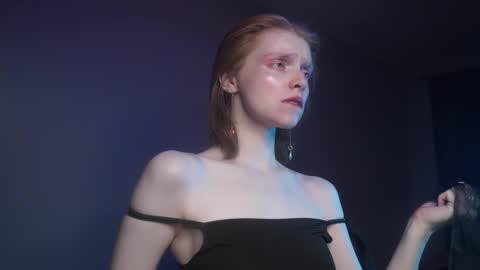 Snapshot of ginger_hugs chatting on 10-16-25, 10:22        im expecting 350 thumbs up on my altar   online show from 10-16-25, 10:22