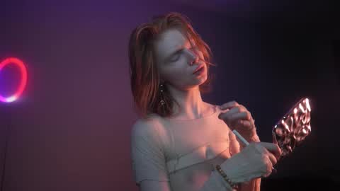 Snapshot of ginger_hugs chatting on 10-22-25, 10:09        im expecting 350 thumbs up on my altar   online show from 10-22-25, 10:09