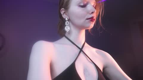 Snapshot of ginger_hugs chatting on 10-24-25, 10:17        im expecting 350 thumbs up on my altar   online show from 10-24-25, 10:17