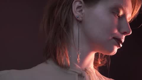 Snapshot of ginger_hugs chatting on 10-27-25, 10:14        im expecting 350 thumbs up on my altar   online show from 10-27-25, 10:14