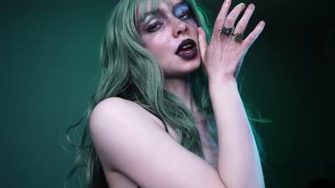        im expecting 350 thumbs up on my altar   online show from 04-02-26, 10:07