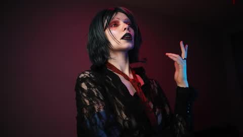        im expecting 350 thumbs up on my altar   online show from 04-08-26, 10:21