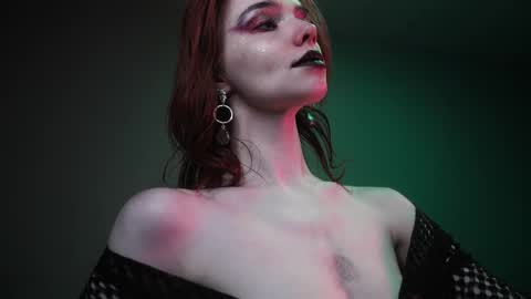        im expecting 350 thumbs up on my altar   online show from 04-23-26, 10:12