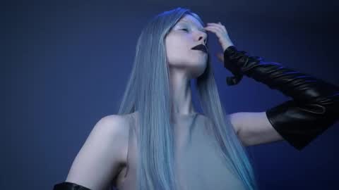        im expecting 350 thumbs up on my altar   online show from 04-27-26, 10:08