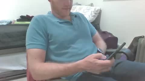 Snapshot of ginger_xxx chatting on 09-29-25, 12:10 mike online show from 09-29-25, 12:10