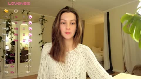 Snapshot of gingerbread__house chatting on 06-05-26, 06:35 Vasilisa online show from 06-05-26, 06:35