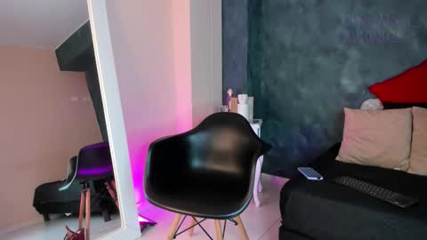 Snapshot of gingermoon_ chatting on 10-20-25, 07:14 Ginger online show from 10-20-25, 07:14