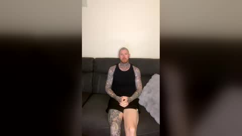 Snapshot of gingerviking1990 chatting on 12-15-25, 01:21 gingerviking1990 online show from 12-15-25, 01:21