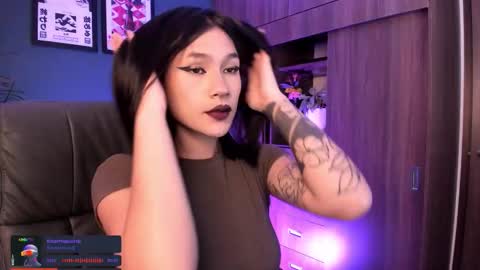 Snapshot of ginnaaaa_ chatting on 11-28-25, 11:57 Ginnaa online show from 11-28-25, 11:57