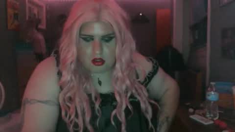 Snapshot of ginny_dominatrix chatting on 12-22-25, 05:21 ginny ray online show from 12-22-25, 05:21