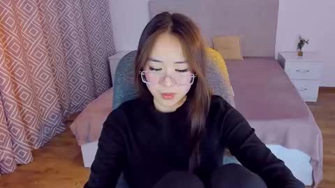 Ginny online show from 12-29-24, 02:31