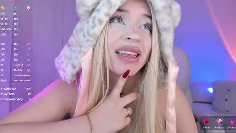 Snapshot of ginnywett chatting on 01-09-25, 07:50 Kendall online show from 01-09-25, 07:50