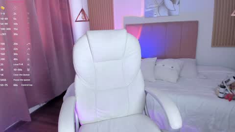 Snapshot of ginnywett chatting on 02-08-25, 02:38 Kendall online show from 02-08-25, 02:38