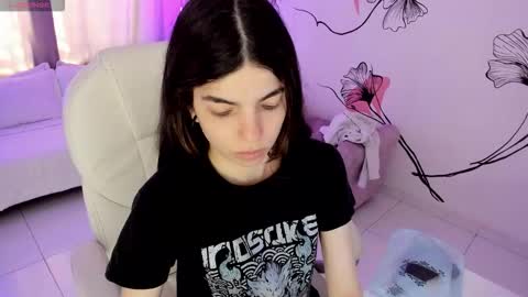 Kendall online show from 02-10-26, 01:26