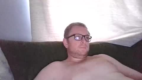 Snapshot of ginwood chatting on 05-18-26, 06:30 ginwood online show from 05-18-26, 06:30