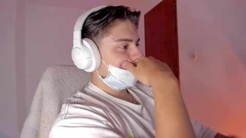 Snapshot of gio_russo chatting on 01-10-26, 06:53 GioRusso online show from 01-10-26, 06:53