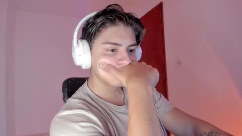 Snapshot of gio_russo chatting on 01-17-26, 03:28 GioRusso online show from 01-17-26, 03:28