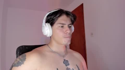 Snapshot of gio_russo chatting on 02-13-26, 06:37 GioRusso online show from 02-13-26, 06:37