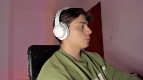 Snapshot of gio_russo chatting on 02-25-26, 04:44 GioRusso online show from 02-25-26, 04:44