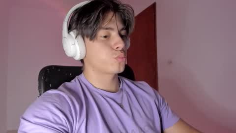 Snapshot of gio_russo chatting on 03-03-26, 08:59 GioRusso online show from 03-03-26, 08:59