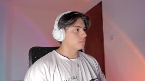 Snapshot of gio_russo chatting on 03-14-26, 11:32 GioRusso online show from 03-14-26, 11:32