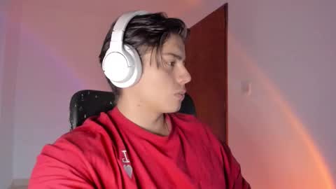 Snapshot of gio_russo chatting on 03-16-26, 02:06 GioRusso online show from 03-16-26, 02:06