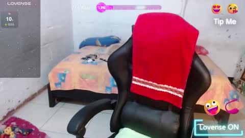 Snapshot of giorgia_xue53 chatting on 12-29-24, 03:11 Mary online show from 12-29-24, 03:11