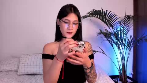 Gigi o Giorgi  online show from 10-15-25, 02:22