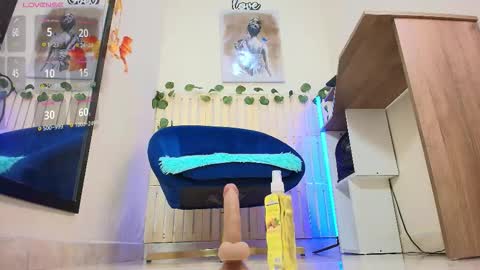 Snapshot of giorgina_mtz chatting on 09-19-25, 07:47 Georgina Martinez online show from 09-19-25, 07:47