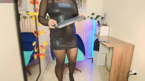 Snapshot of giorgina_mtz chatting on 10-08-25, 07:44 Georgina Martinez online show from 10-08-25, 07:44