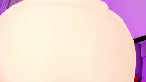 Giovanna  online show from 09-17-25, 06:15