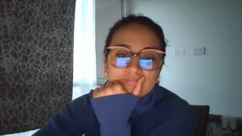 Snapshot of giovannabellucci chatting on 05-12-26, 10:45 Giovanna Bellucci online show from 05-12-26, 10:45