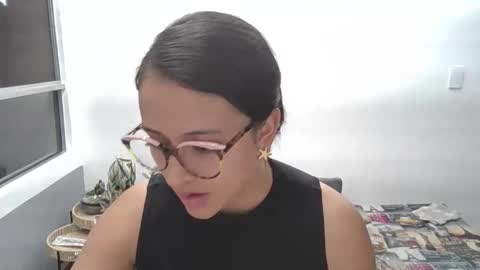 Snapshot of giovannabellucci chatting on 05-16-26, 11:25 Giovanna Bellucci online show from 05-16-26, 11:25