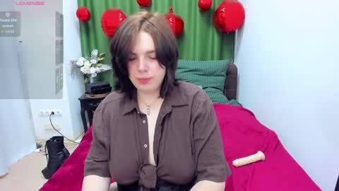Giovana online show from 04-12-26, 06:51