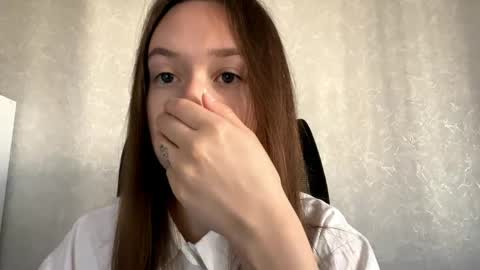Melisa online show from 04-25-26, 01:19